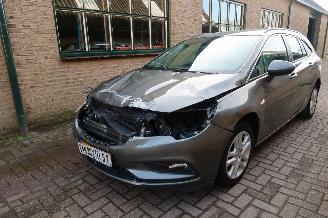 krockskadad bil bedrijf Opel Astra Sport Tourer 1.0 Business+ 2018/3
