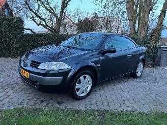 Schadeauto Renault Mégane Coupe Cabriolet 2.0-16V Privilège Luxe 2005/6