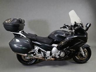 krockskadad bil motor Yamaha FJR 1300  2016/4