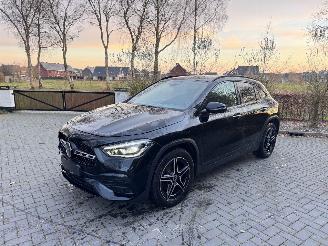 Vaurioauto  passenger cars Mercedes GLA Mercedes-Benz GLA 250e AMG Camera Ambiance LED ACC 2023/1