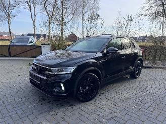 Vaurioauto  passenger cars Volkswagen T-Roc Volkswagen T-Roc R-Line 1.5 TSI DSG 2025 Camera AHK VOL! 2025/6