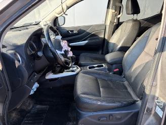 Nissan Navara PICK UP 4X4 picture 5