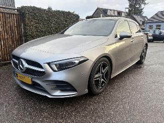 Voiture accidenté Mercedes A-klasse A180 Premium Plus 136PK AUTOMAAT PANO LEER 2019/4