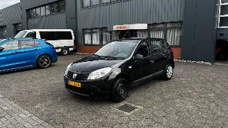 Voiture accidenté Dacia Sandero 1.2 16V. 55KW 2010/7