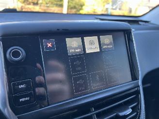 Peugeot 208 1.2 PureTech Active picture 15