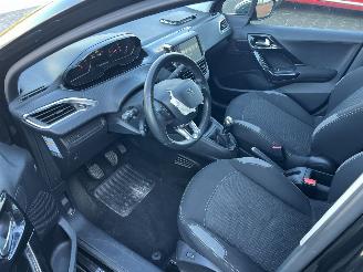 Peugeot 208 1.2 PureTech Active picture 18