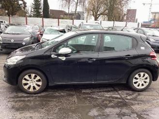 Peugeot 208 208 I (CA/CC/CK/CL), Hatchback, 2012 / 2019 1.0 Vti 12V PureTech picture 2