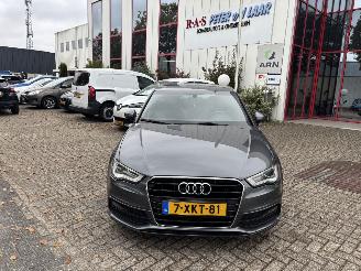 Voiture accidenté Audi A3 SPORTBACK 1.2 TFSI AUDI PRO LI 2014/9