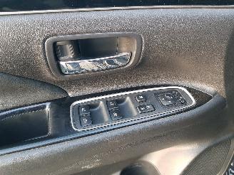 Mitsubishi Outlander 2.4 PHEV Intense picture 30