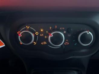 Renault Twingo Twingo III (AH), Hatchback 5-drs, 2014 1.0 SCe 75 12V picture 16