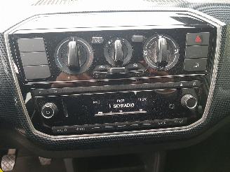 Volkswagen Up! 1.0 BMT move up! picture 19