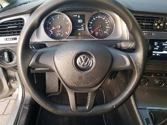 Volkswagen Golf 1.2 TSI Trendline picture 16