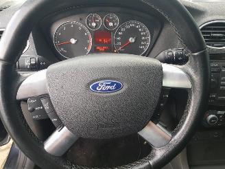 Ford Focus Wagon 1.6-16V Ghia picture 16