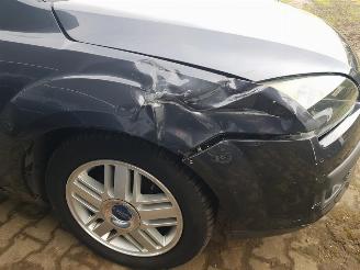 Ford Focus Wagon 1.6-16V Ghia picture 10