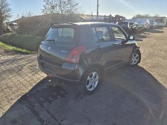 Vrakbiler auto Suzuki Swift 1.3 2005/6