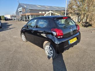 Peugeot 108 1.0 12v picture 2