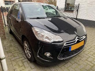 Citroën DS3 e-HDI 1.6 So Chic picture 45