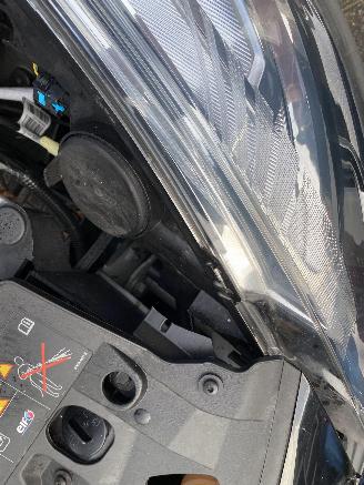 Renault Clio 0.9 TCe Limited gereserveerd picture 34