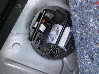 Renault Clio 0.9 TCe Limited gereserveerd picture 15