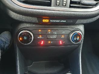 Ford Fiesta 1.0 Ecoboost Titanium picture 22