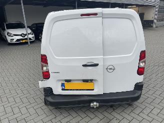 Opel Combo 1.5 BlueHDi 100 S&S L1 N.A.P NL AUTO PRACHTIG!!! picture 4