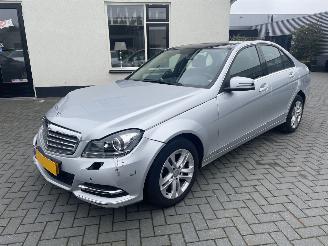 damaged passenger cars Mercedes C-klasse C-klasse 180 Ambition Avantgarde N.A.P NL AUTO 2013/10
