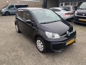 Schadeauto Volkswagen Up! 1.0 5-drs Move Up! airco 2019/7