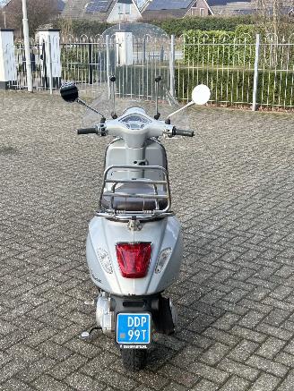 Vespa  Primavera 50 4T picture 4