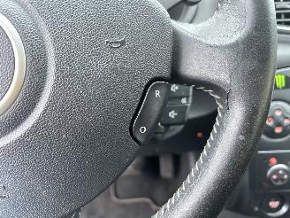Renault Clio 1.6-16V Dynamique S Automaat picture 17
