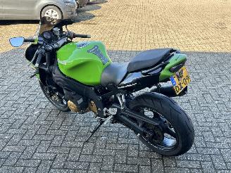 Kawasaki Ninja ZX - 9R  picture 5