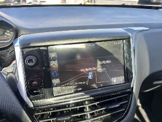 Peugeot 2008 1.2 PureTech Blue Lion picture 22