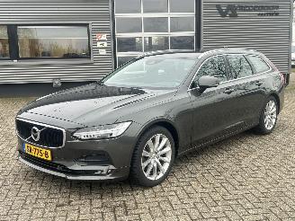 Schadeauto Volvo V-90 2.0 T4 Momentum Automaat 2018/5
