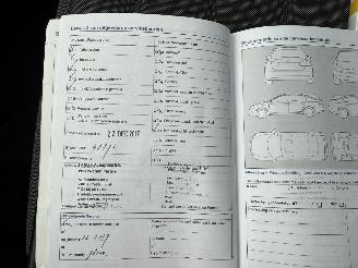 Volkswagen Golf 1.6 TDI Highline BlueMotion picture 33