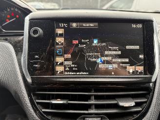 Peugeot 2008 1.2 PureTech Style (SUV 5-dr.) picture 20