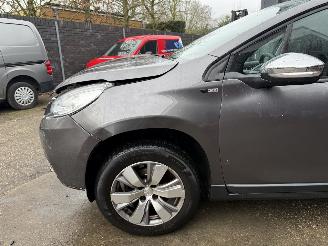 Peugeot 2008 1.2 PureTech Style (SUV 5-dr.) picture 14