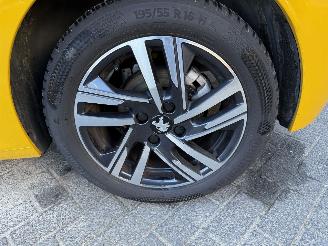 Peugeot 208 1.2 PureTech Allure (Hatchback 5-dr.) picture 11