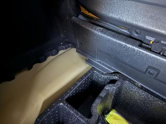 Peugeot 208 1.2 PureTech Allure (Hatchback 5-dr.) picture 32