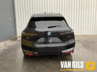 Vrakbiler auto BMW iX iX (I20), SUV, 2021 xDrive40 77 kWh 2023/5