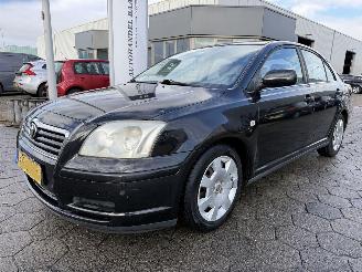 uszkodzony samochody osobowe Toyota Avensis 1.6 VVTi Linea Terra 2006/3