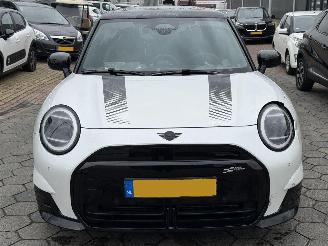 Mini Cooper SE John Cooper Works M 54.2 kWh picture 2