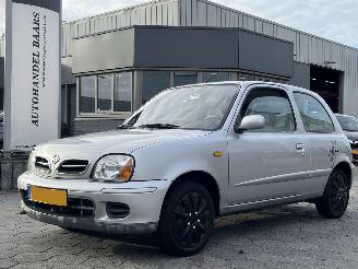 skadebil auto Nissan Micra 1.4 Miracle CVT AUTOMAAT 2001/4