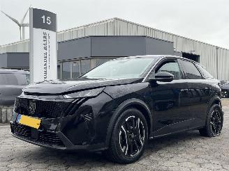 Damaged car Peugeot e-3008 Allure Avantage 210 73 kWh 2025/1