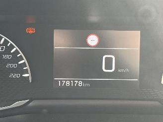 Peugeot 208 1.5 BlueHDi Active picture 19