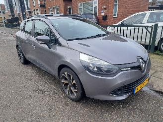 skadebil auto Renault Clio 0.9 tce autentque 2013/11