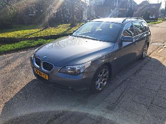 krockskadad bil auto BMW 5-serie 523i businuss line automaat 2007/6