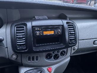 Opel Vivaro 2.5 CDTI AIRCO NIEUWE APK MARGE 3-pers. picture 10