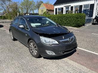 krockskadad bil bedrijf Opel Astra 1.6 Turbo 2011/6