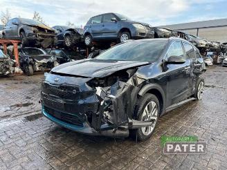 Vrakbiler auto Kia Niro Niro I (DE), SUV, 2016 / 2022 E-Niro 64 kWh 2020/3
