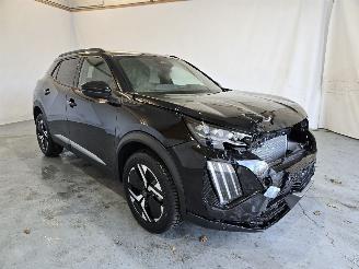 skadebil auto Peugeot 2008 1.2 Hybrid 145 GT 2025/11