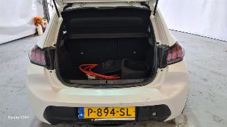 Peugeot e-208 EV Active 50 kWh picture 13